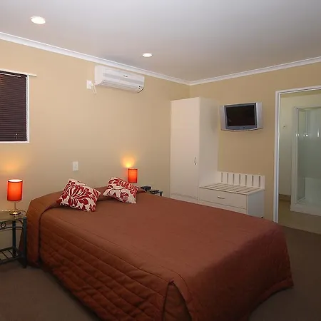 Discovery Motor Lodge-3