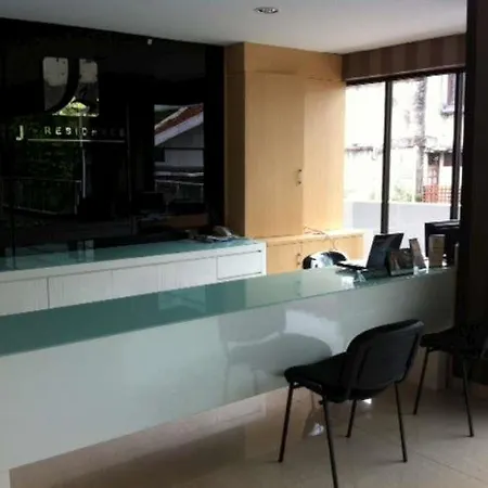 J Residence Guest House Ciumbuleuit-2
