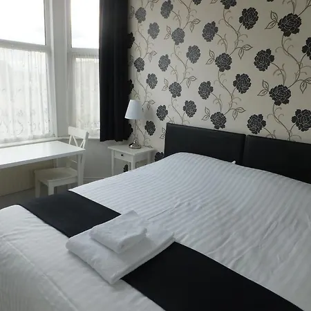 Grove Guest House-2