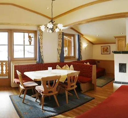 Apparthotel Bergkristall-2
