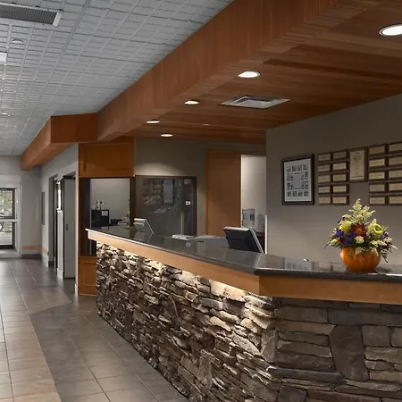 Border Inn & Suites-2
