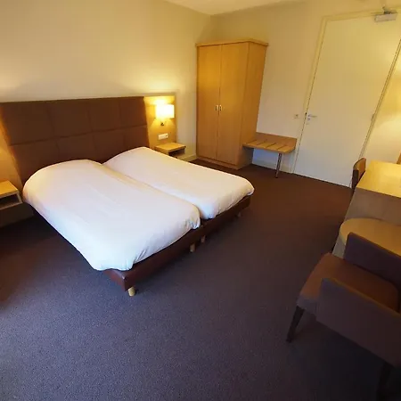 Hotel Bos En Duinzicht-3