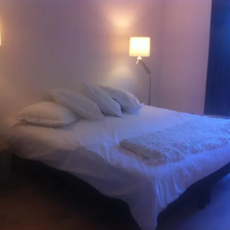 La Maison Rouge d'Uzes B&B-3