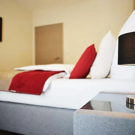 R & J Hotel-3