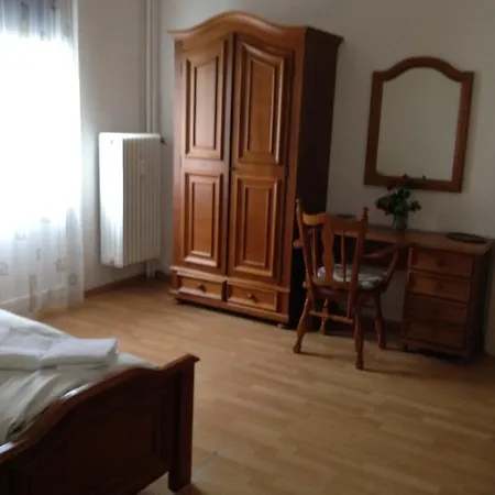 City Hotel Garni-3