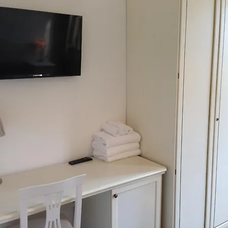 Corte Loredana Only Adult - No Housekeeping-3