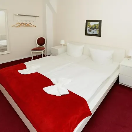 City Hotel-Pension Brandenburg-3