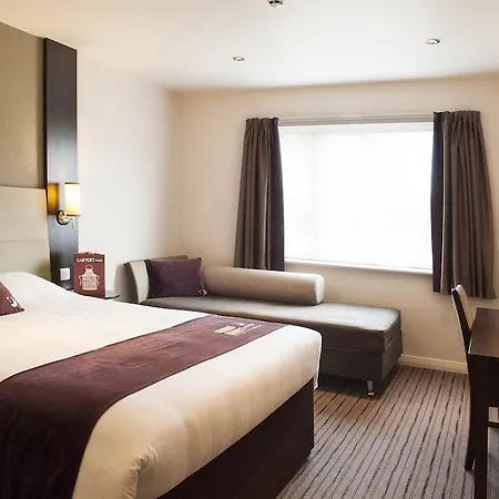 Premier Inn Stirling City Centre-2