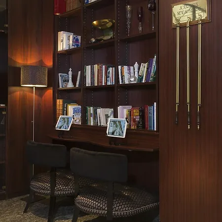 Hotel Paris Rivoli-3