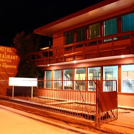 Hotel Yellow Submarine-2