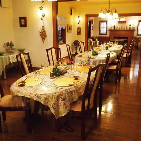 Petit Hotel Corinthian-3