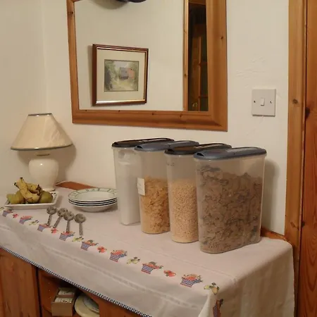 Hp Bed And Breakfast-2