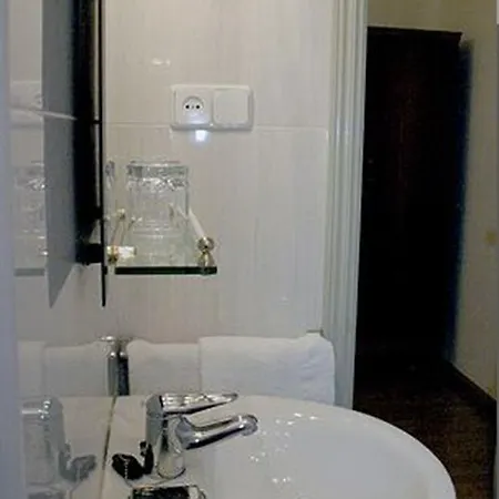 Hostal Delfina-2