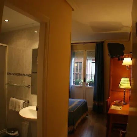 Pension Bilbao-3