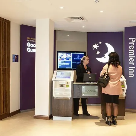 Premier Inn Fleet-3