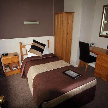 Glyn Peris Guest House-2