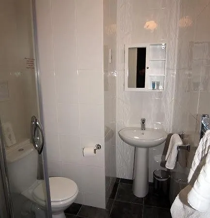 Glyn Peris Guest House-3