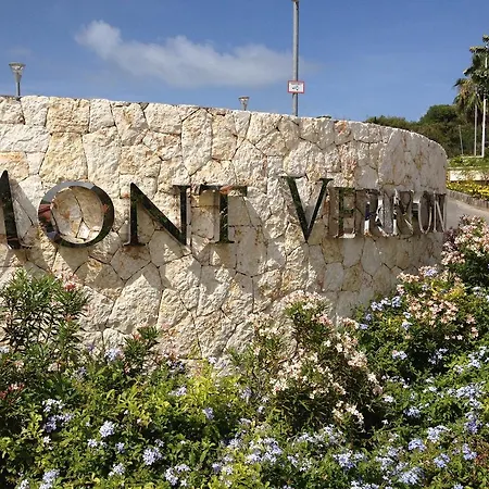 Studio Orient Bay-2