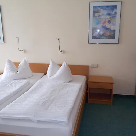 Hotel Zum Sportforum-3