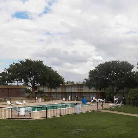 University Inn-2