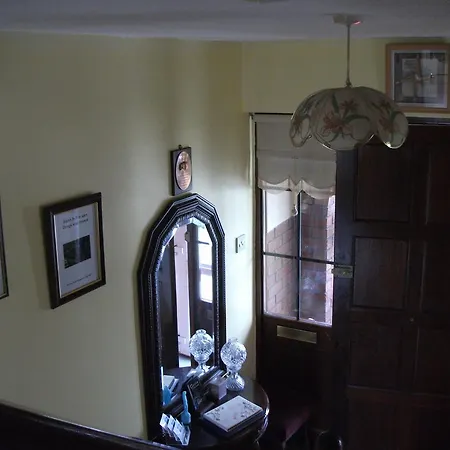 Aaron Vale B&B-3