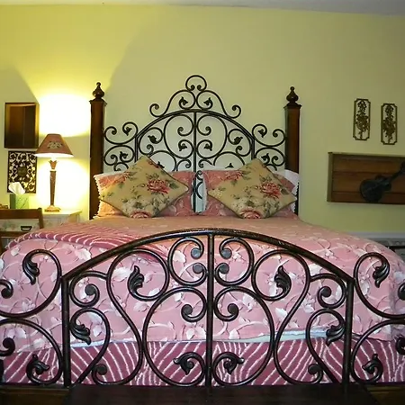 Garden Walk Inn-3