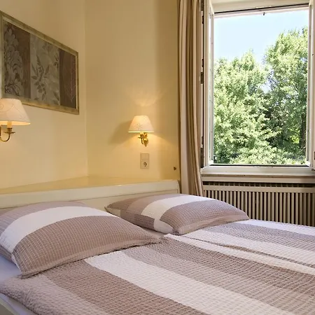 Gästehaus Hebinger am Schlosspark-3