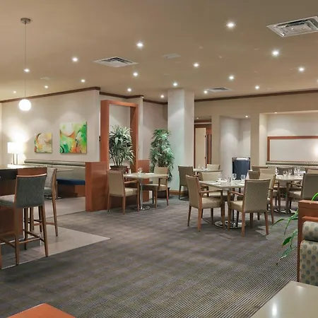 Hamilton Plaza Hotel And Conference Center-2