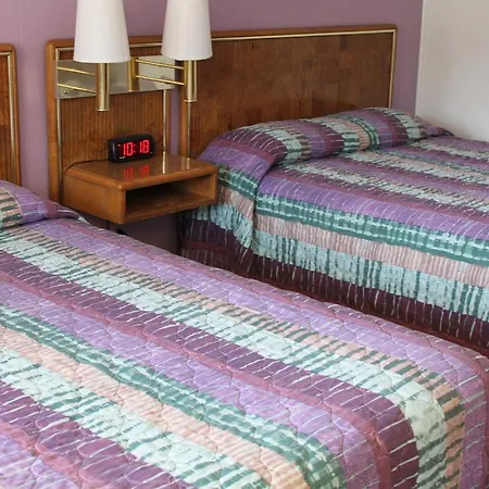 Motel 101-3