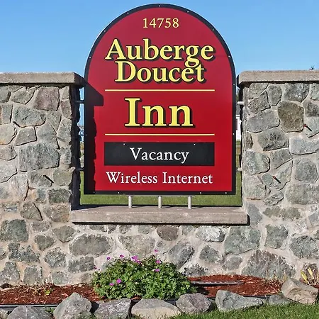 Auberge Doucet Inn-2