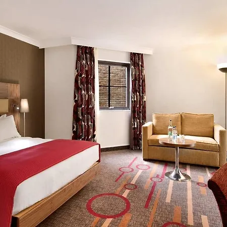 Hilton Newbury Centre-2