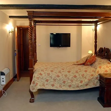 Hopbine House-3