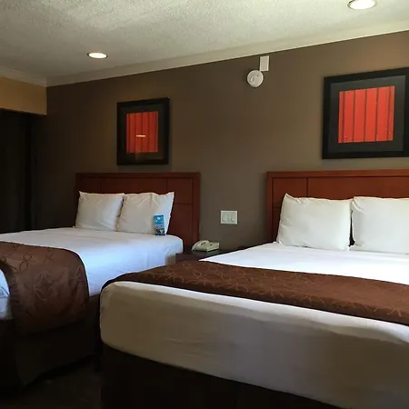 Travelodge By Wyndham El Cajon-2