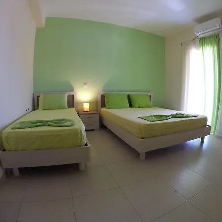 Riviera Rooms-3