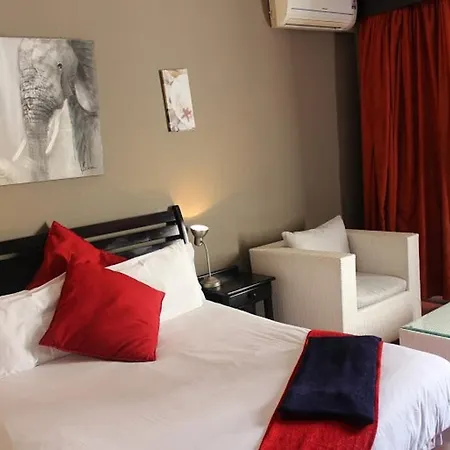 Flamboyant Guest Lodge-3