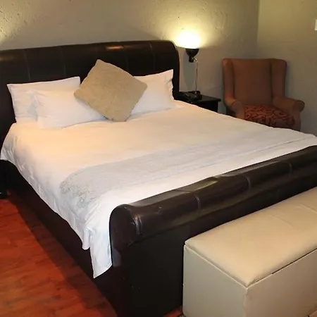 Flamboyant Guest Lodge-2