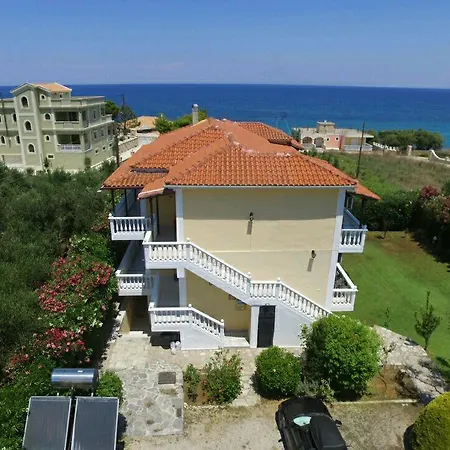 Studios Petra-3