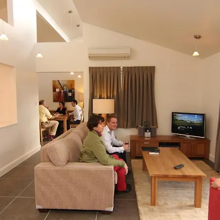 Moore Park Apartments-2