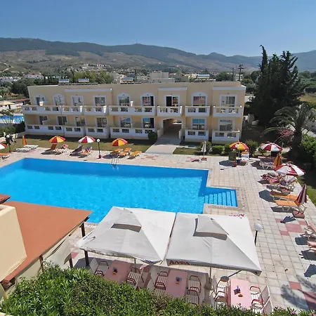 Iris Hotel-3