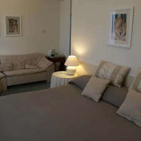 The Norwood Guest House-3
