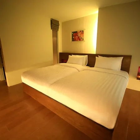 Silom One-3