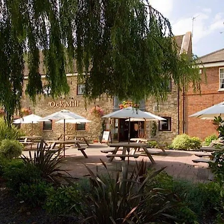 Premier Inn Abingdon-3