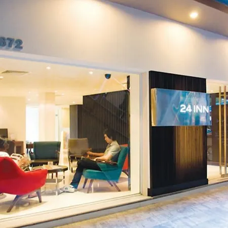 24 Inn At Bts Phrom Phong-2