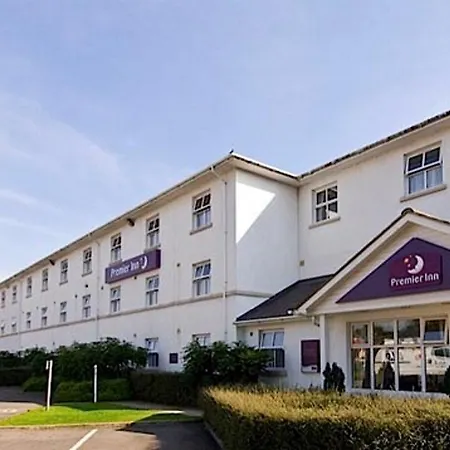 Premier Inn Cheltenham Central-3