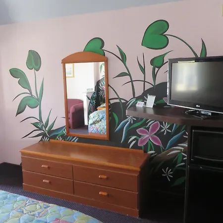 Travelers Inn And Suites Liberty-2