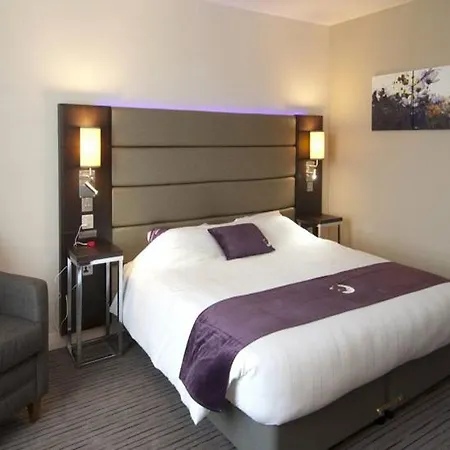 Premier Inn Wellingborough-3