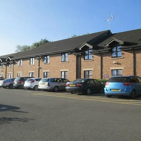 Premier Inn Wellingborough-3