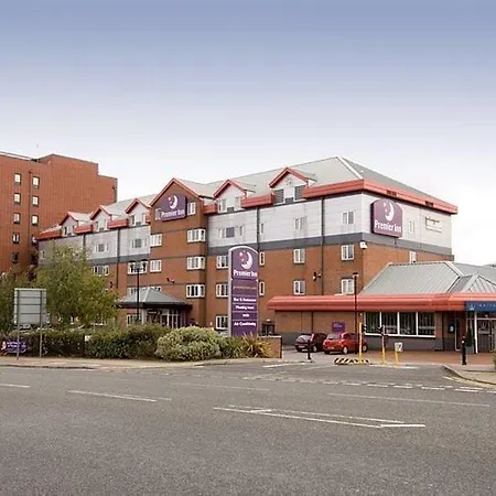 Premier Inn Manchester Old Trafford-2