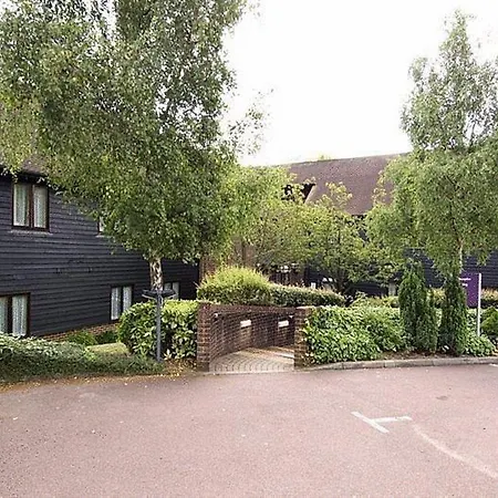 Premier Inn Tonbridge-2