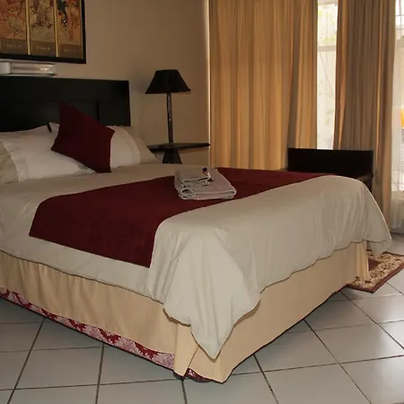 Rustenburg Guest House-2
